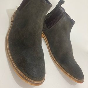 NEW LOOK Men Dark Brown Suede Chelsea Boot size 11